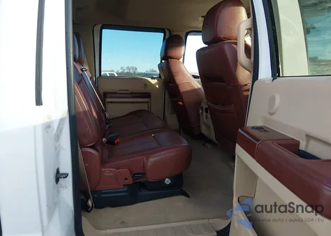 2013 Ford F-250 King Ranch z USA, uszkodzony, nr VIN 1FT7W2BT2DEA96917